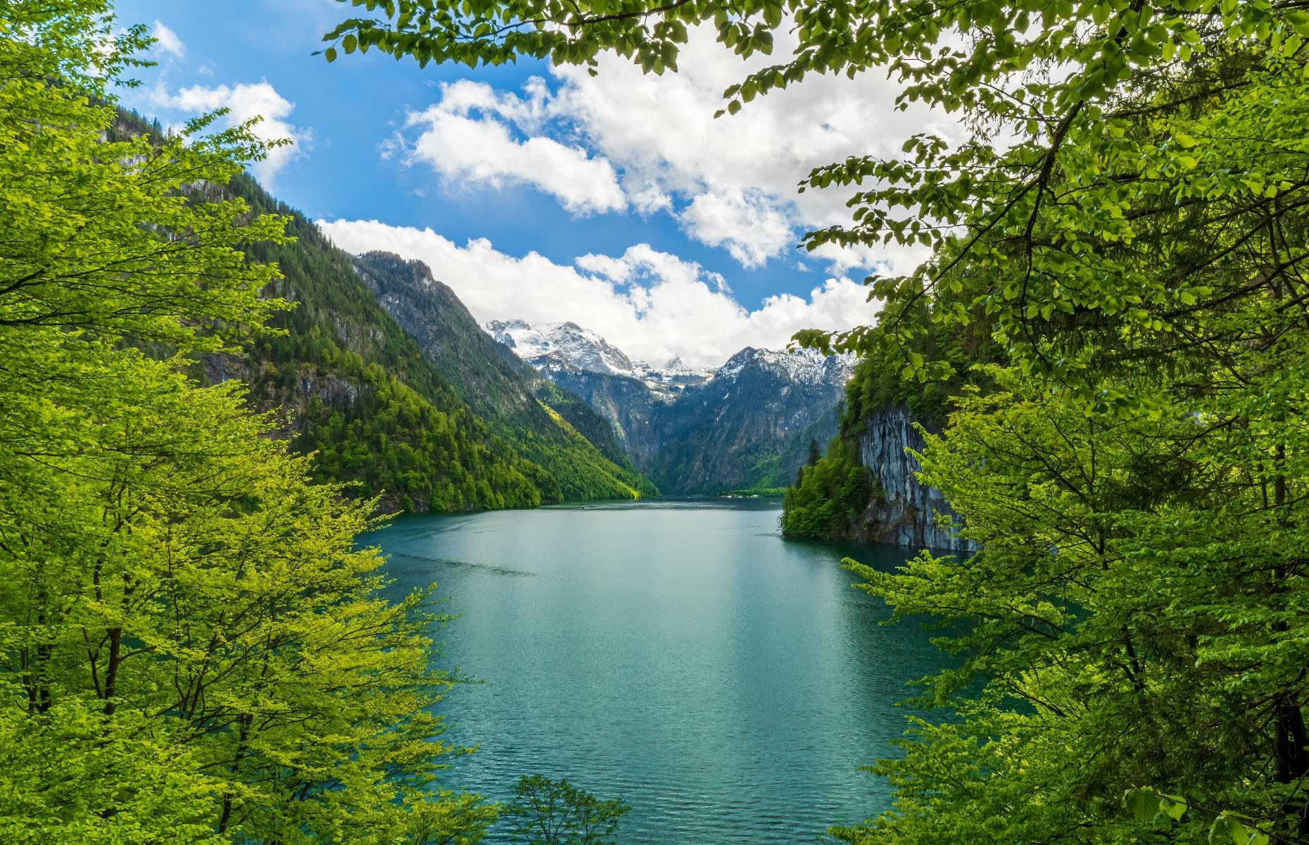 30 of the world's most beautiful lakes