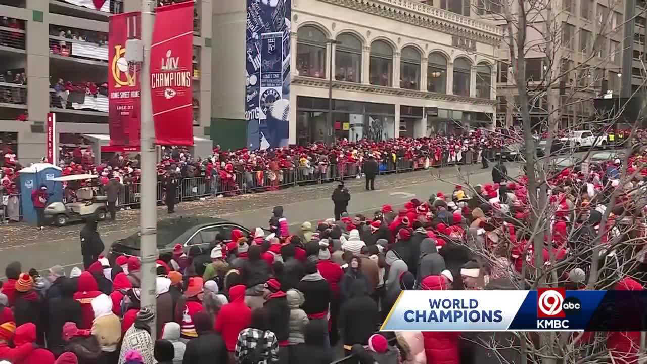 Police: Multiple children separated from parents at Chiefs parade