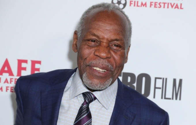 Danny Glover - 6'4''