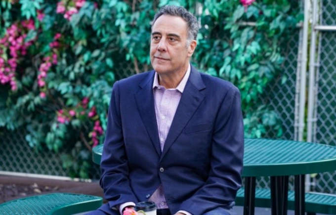 Brad Garrett - 6'8''