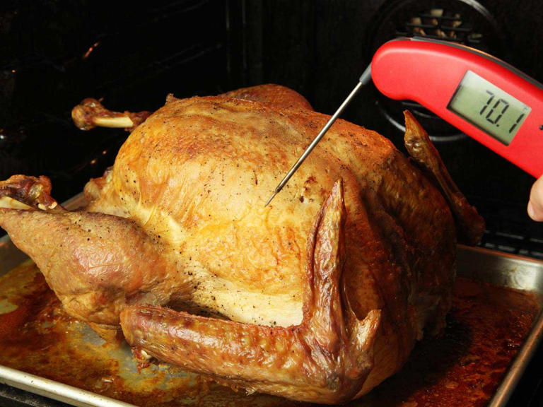 How to check if your turkey’s cooked to the right temperature