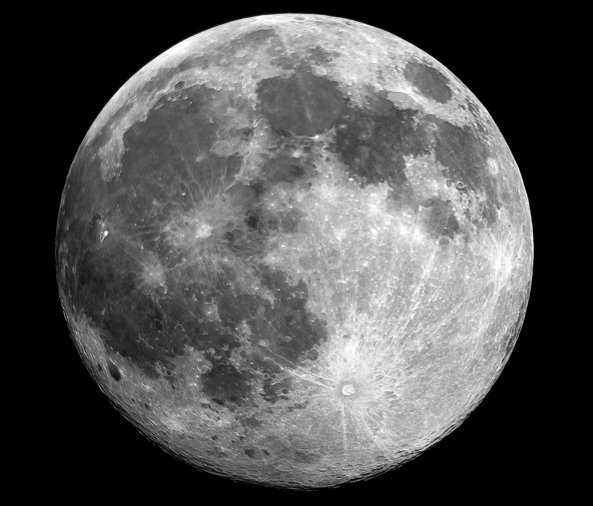 Strange beliefs about the full moon