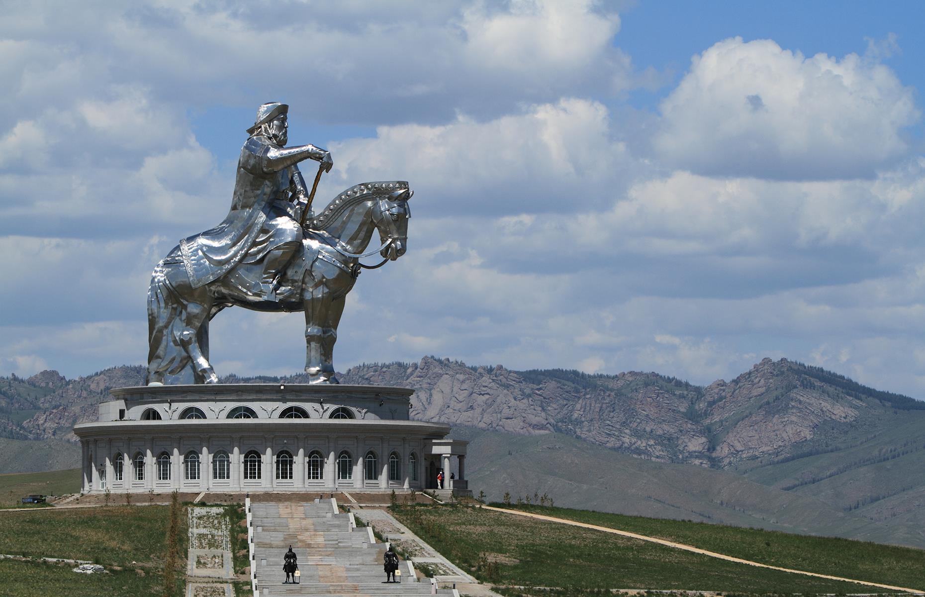 These Are The Planet's Largest And Most Majestic Statues