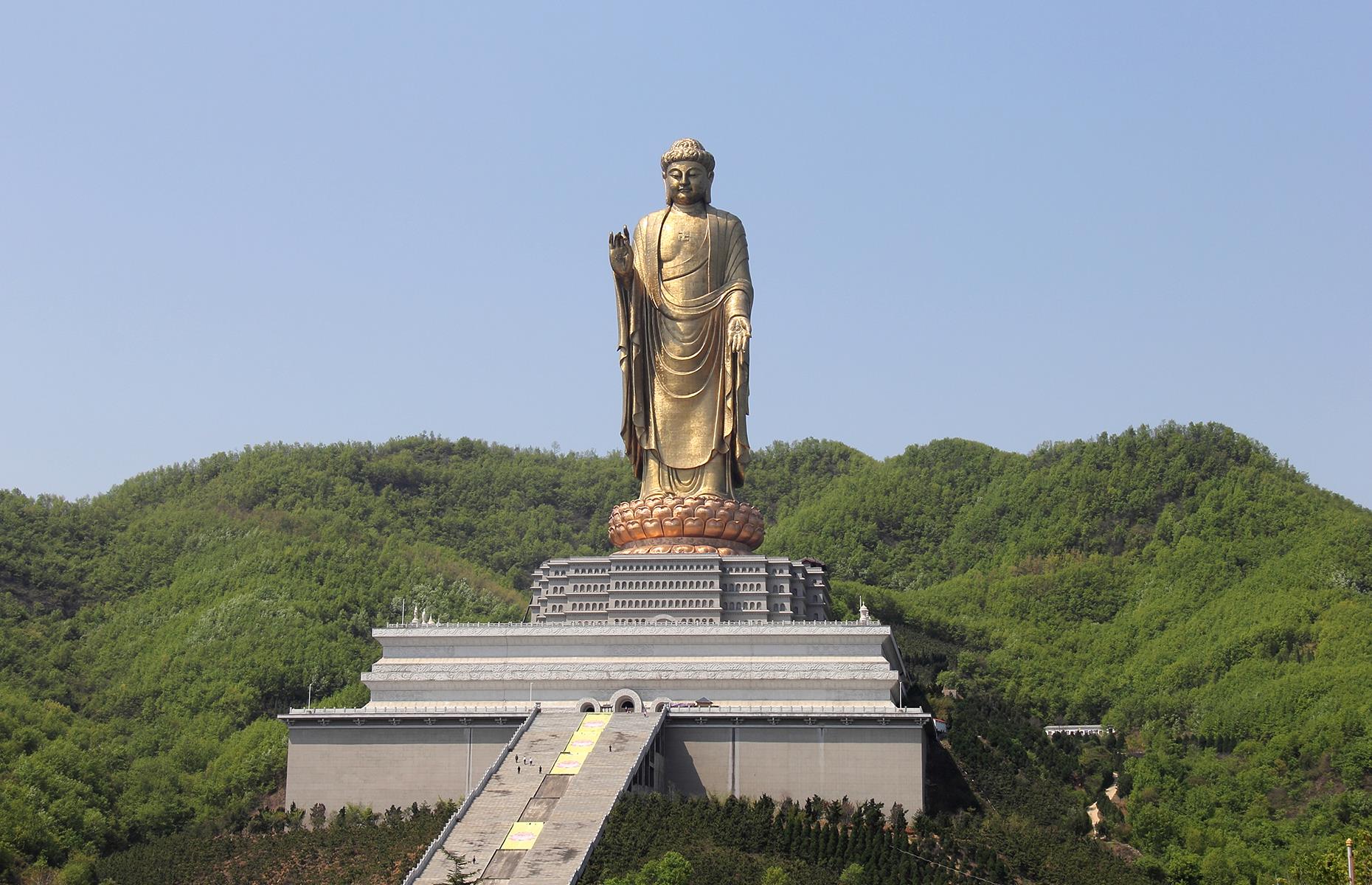 These Are The Largest And Most Majestic Statues