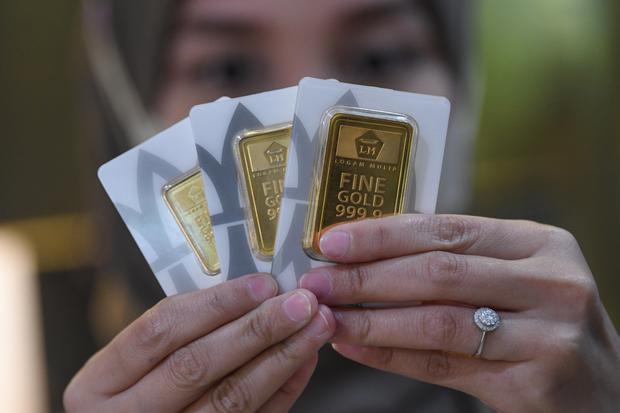 harga emas antam tembus rp 1,32 juta/gram, saatnya jual atau borong?