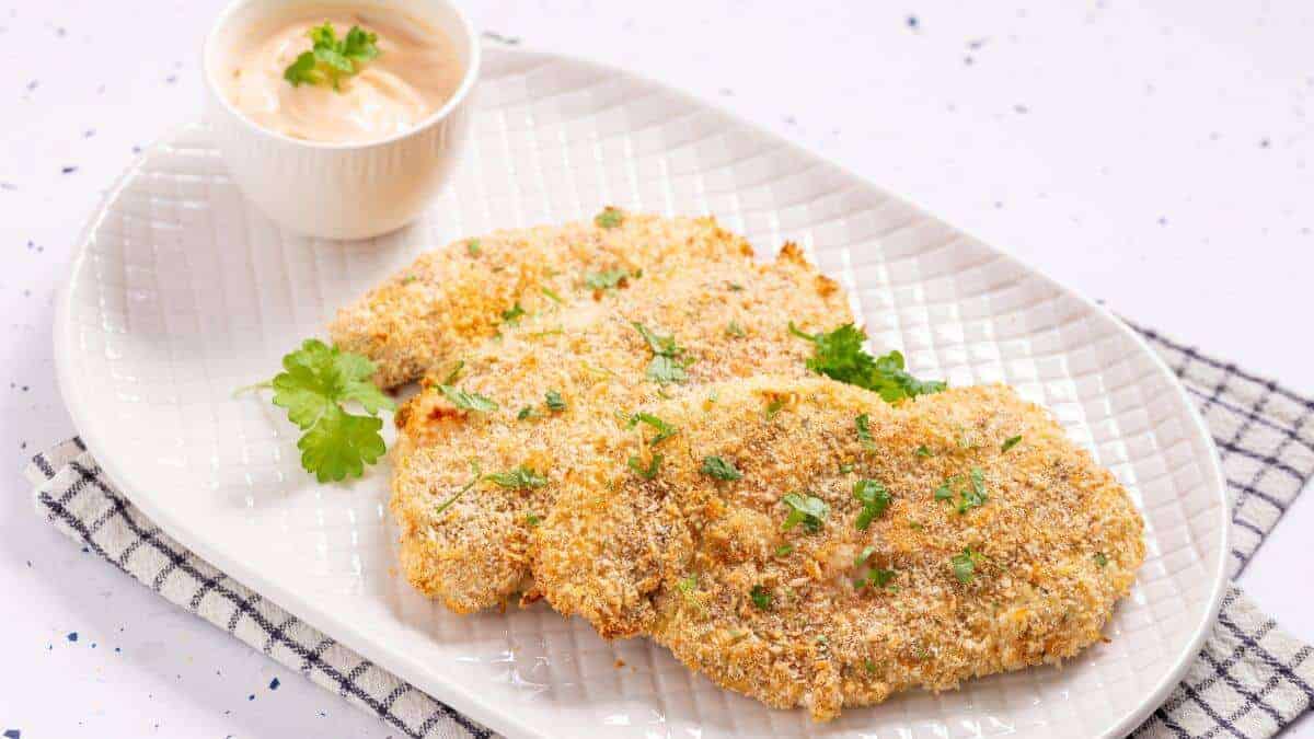 <p>For a quick and easy meal idea, give this delicious baked panko chicken recipe a try. Packed with flavor and crunch, this easy dish is ready in about thirty minutes.</p> <p>Get the recipe: <a href="https://littlebitrecipes.com/baked-panko-chicken-breast/?utm_source=msn&utm_medium=page&utm_campaign=msn" rel="noreferrer noopener">Baked Panko Chicken Breast.</a></p>