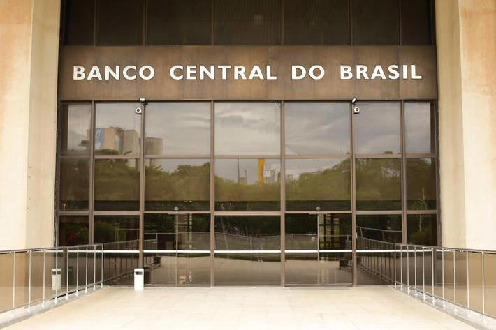 Boletim Focus, divulgado pelo Banco Central, apresentou estimativa de crescimento de 0,90% do PIB deste ano Foto: Dida Sampaio / Estadão