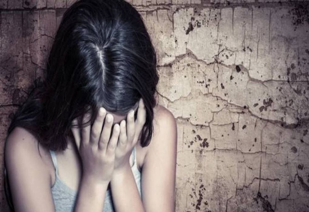 πειραιάς: πώς ο πατέρας έστησε παγίδα στον επίδοξο βιαστή της 13χρονης κόρης του – προσέγγιζε τα θύματά του μέσω instagram