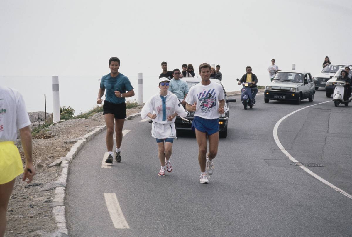 <p>In the 1980s, The Queen of Pop, Madonna, was one of the biggest stars in the world. With her eccentric stage presence and catchy songs, it was hard to find someone who didn't know her name.</p> <p>Here, the legendary singer is seen jogging on the French Riviera with a whole lot of people following her on foot and in cars.</p>