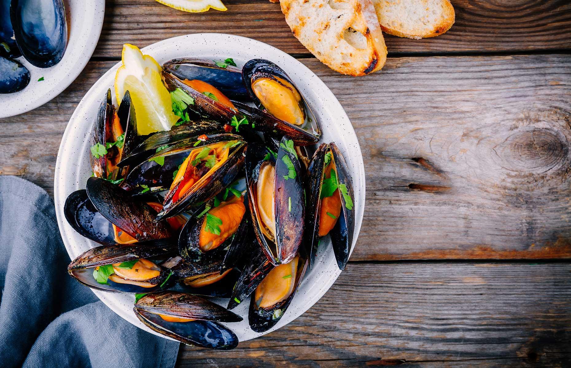 These are the foods you do NOT need to throw out after their expiry date