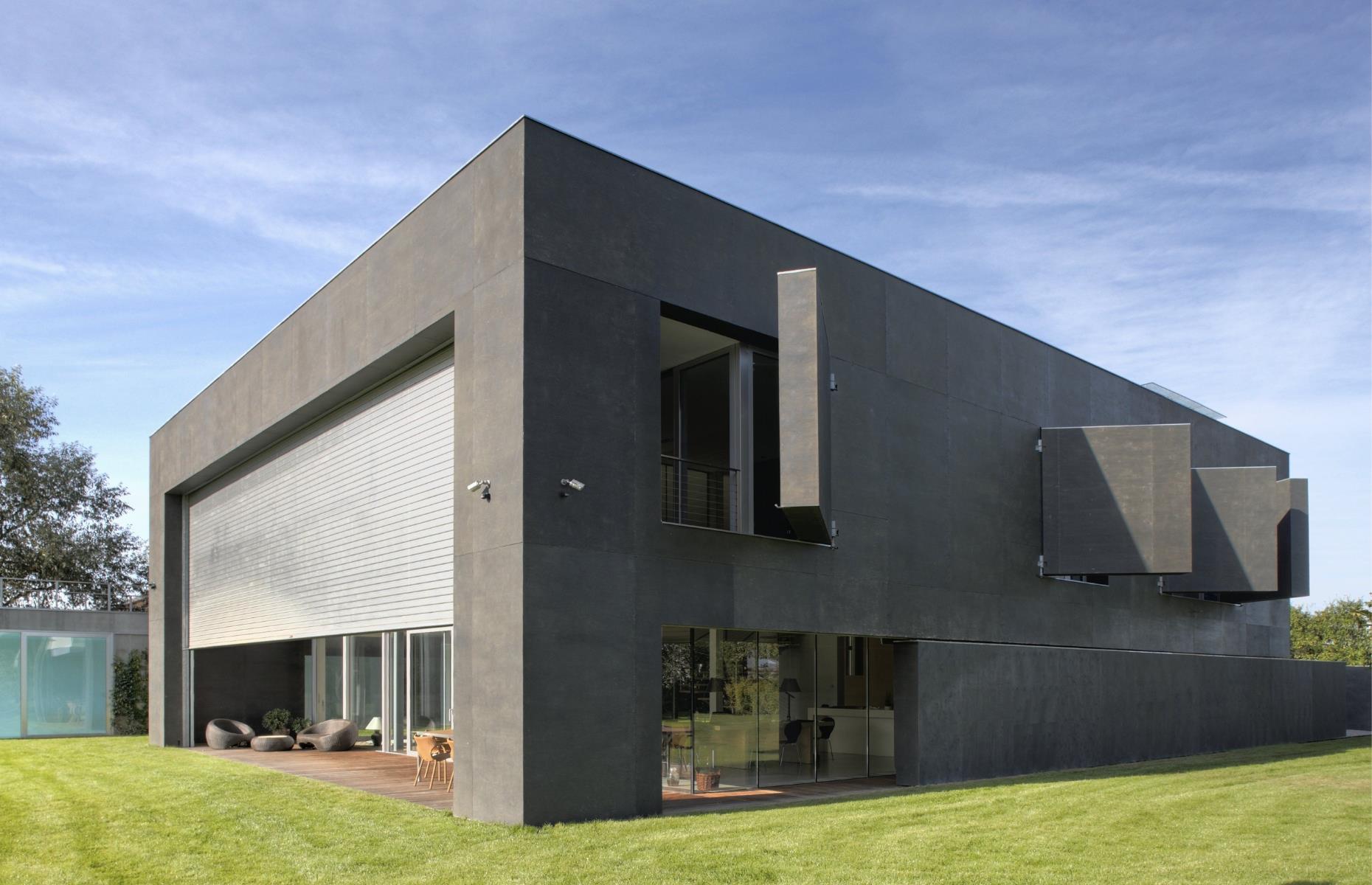 <p>Designed by <a href="https://www.kwkpromes.pl/en/">KWK Promes</a>, the exterior walls of the Safe House can cover every aperture to create a seamless box, closing the entire property off from the outside world should the need arise. Concrete doors sit on hinges and can be opened to let the daylight in when the coast is clear. Surrounded by impenetrable concrete walls and a gate, any intruders that manage to get into the grounds will enter a restricted safety zone – the perfect spot to unleash a surprise attack.</p>