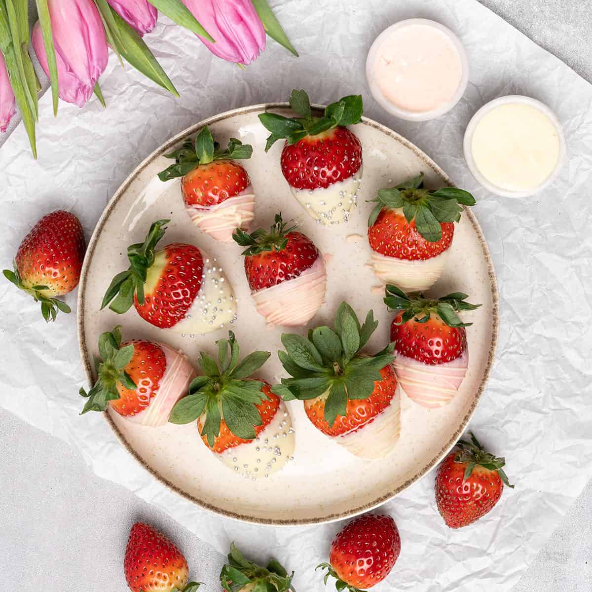 <p><a href="https://www.spatuladesserts.com/white-chocolate-covered-strawberries/">White chocolate-covered strawberries</a> make the perfect dessert or sweet treat! Fresh strawberries are dipped into molten white chocolate; one of the easiest desserts to impress your women family members.</p> <p><strong>Recipe: <a href="https://www.spatuladesserts.com/white-chocolate-covered-strawberries/">White chocolate-covered strawberries</a></strong></p>