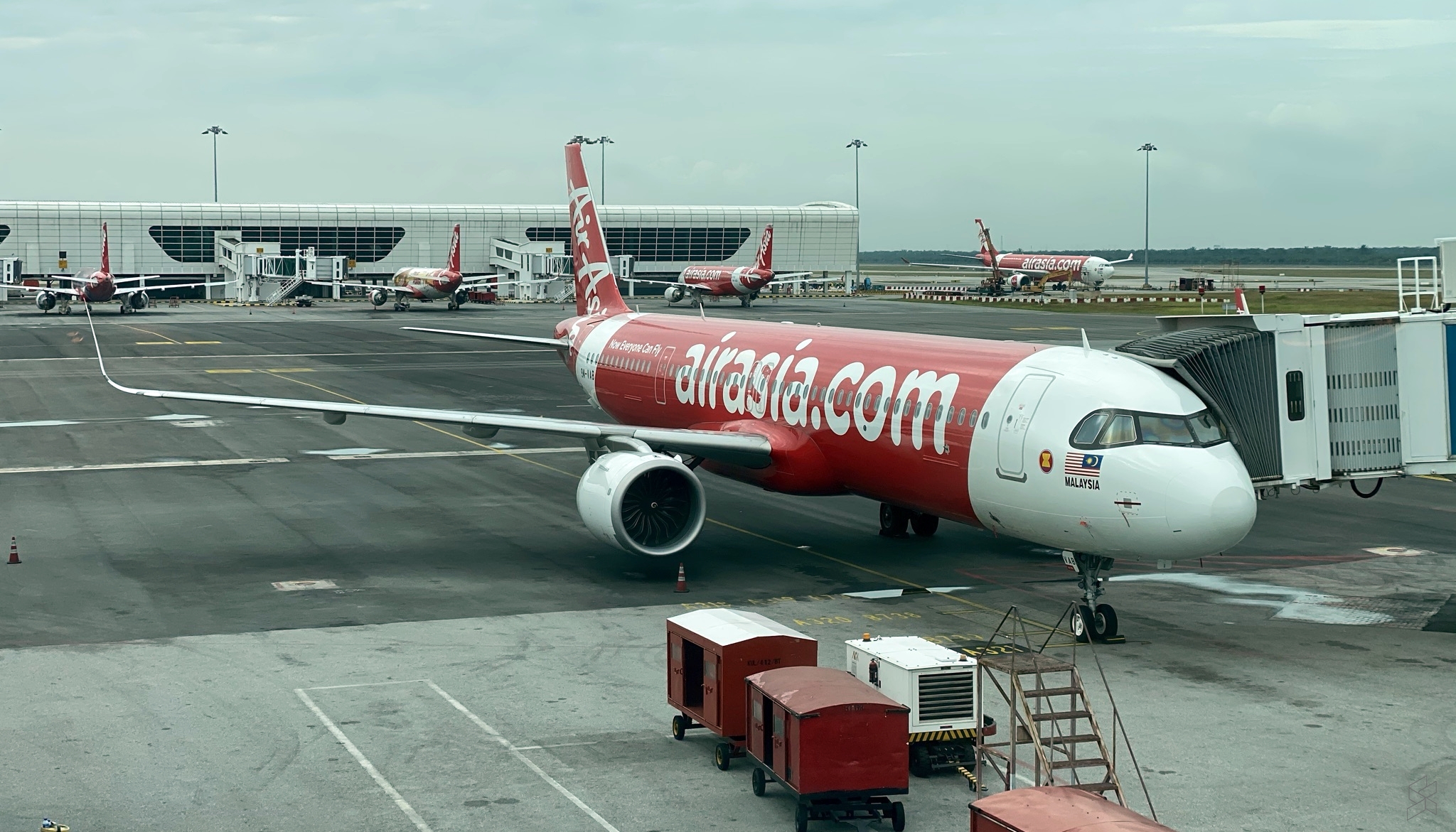 not just baggage fees. pricing for nasi lemak and other add-ons also fluctuates, airasia explains why