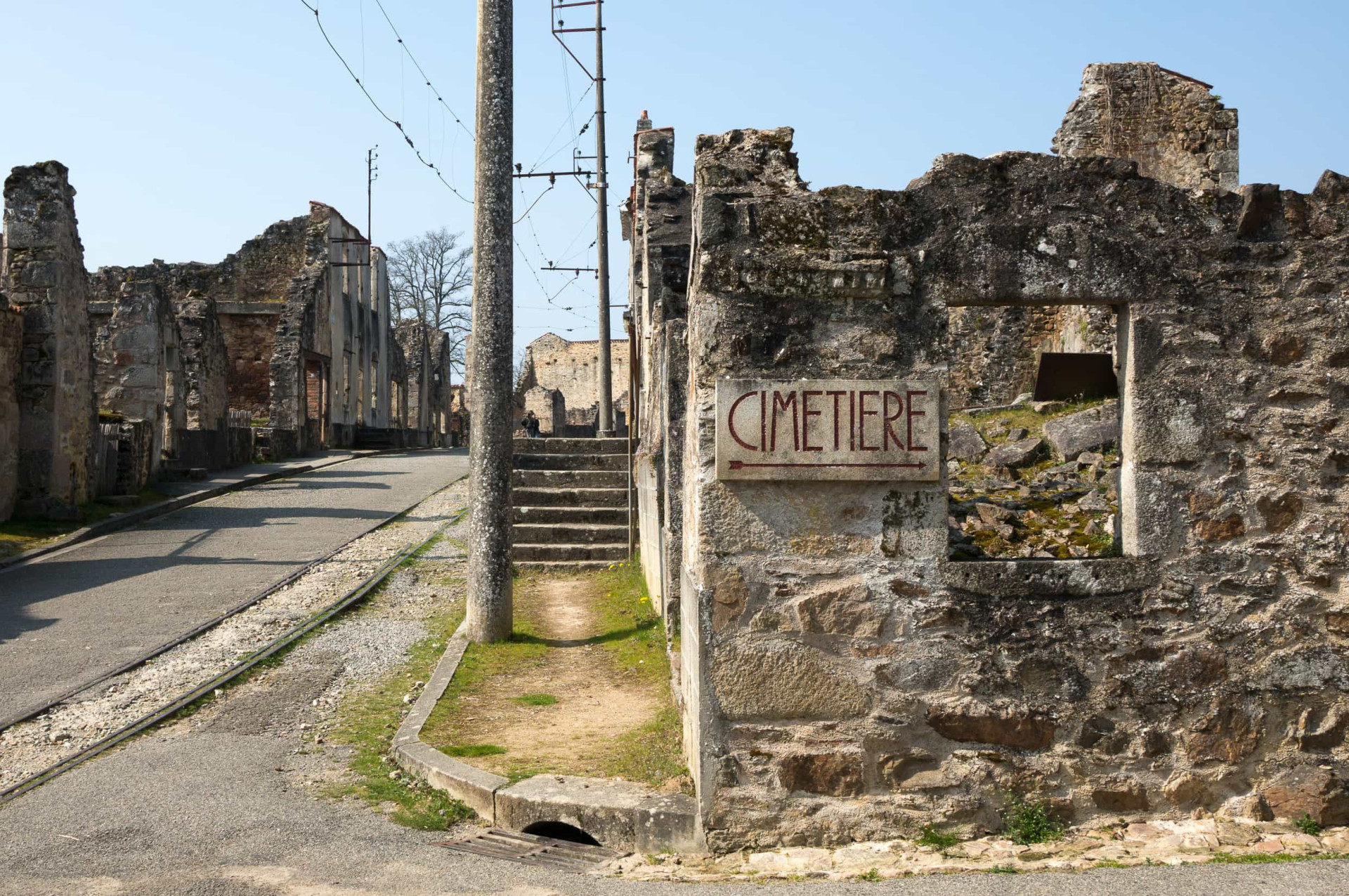 Oradour-sur-Glane, L'histoire D'un Véritable Massacre