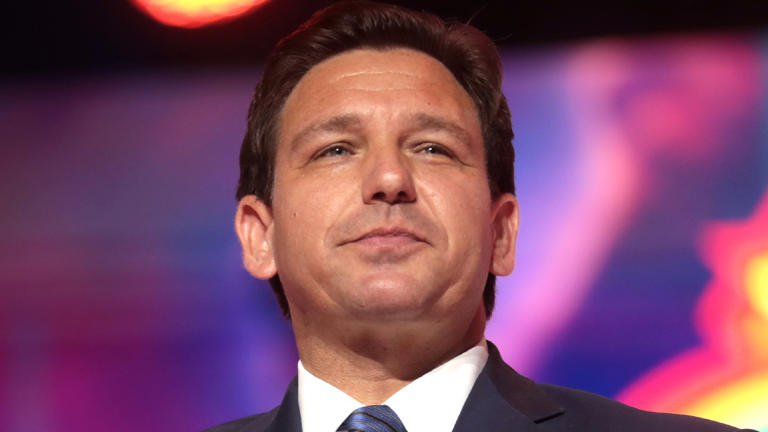      DeSantis   News  /////                                Something Is Wrong with Ron DeSantis AA18nQd9