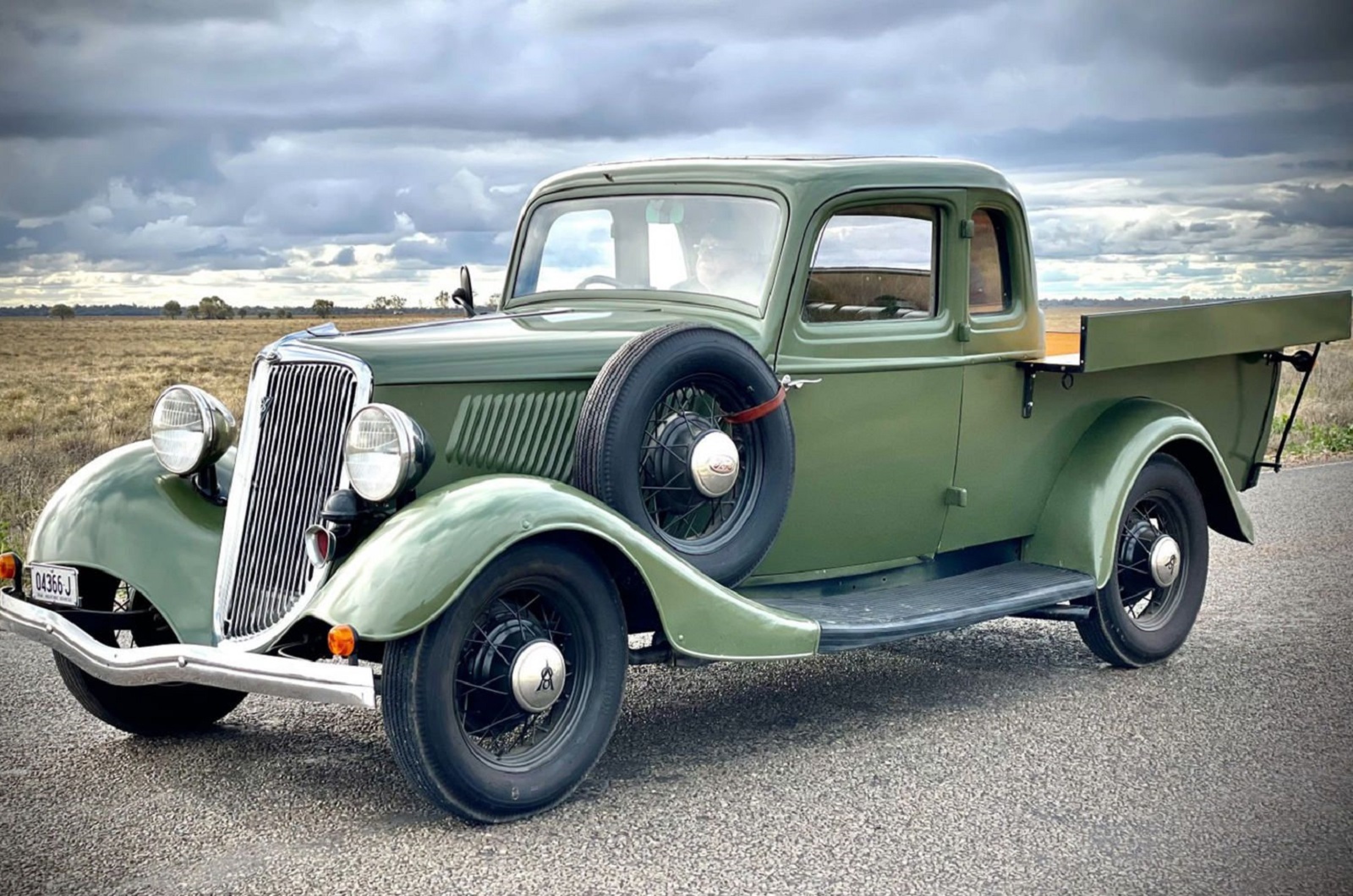 Ford Coupe 1936 салон