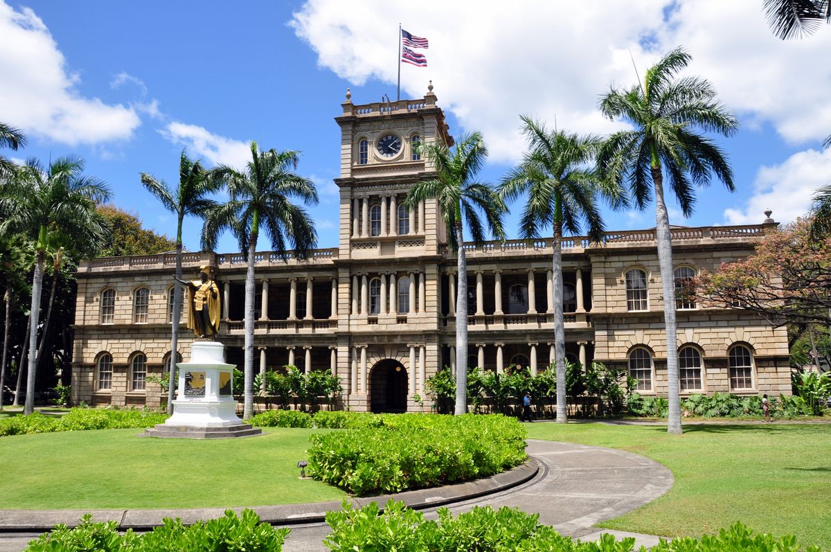 <p><a href="http://www.iolanipalace.org/">Iolani Palace</a> is the only official royal residence located in the United States and is located in downtown Honolulu, Hawaii. The island's last two monarchs lived in it from 1882 to 1893, but it later fell into disrepair—until it was renovated and reopened in 1978. </p><p><a class="body-btn-link" href="https://go.redirectingat.com?id=74968X1553576&url=https%3A%2F%2Fwww.tripadvisor.com%2FAttraction_Review-g60982-d131980-Reviews-Iolani_Palace-Honolulu_Oahu_Hawaii.html&sref=https%3A%2F%2Fwww.housebeautiful.com%2Flifestyle%2Fg15957174%2Fbest-castles-united-states%2F">Shop Now</a></p>
