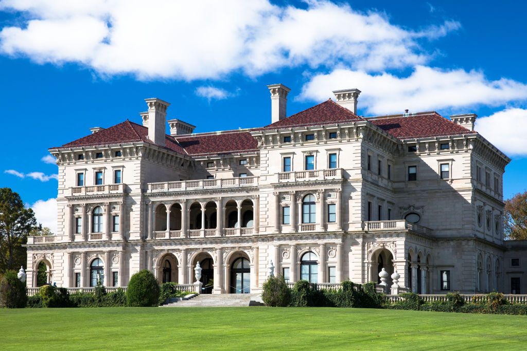 <p>Look familiar? This Newport, Rhode Island, estate was also <a href="https://www.newportmansions.org/mansions-and-gardens/the-breakers/">built by a Vanderbilt</a> (this time Cornelius Vanderbilt II) and designed by architect Richard Morris Hunt in the late 19th century. The 70-room mansion was inspired by Italian Renaissance palaces from 16th-century Genoa and Turin.</p><p><a class="body-btn-link" href="https://go.redirectingat.com?id=74968X1553576&url=https%3A%2F%2Fwww.tripadvisor.com%2FAttraction_Review-g60978-d104611-Reviews-The_Breakers-Newport_Rhode_Island.html&sref=https%3A%2F%2Fwww.housebeautiful.com%2Flifestyle%2Fg15957174%2Fbest-castles-united-states%2F">Shop Now</a></p>