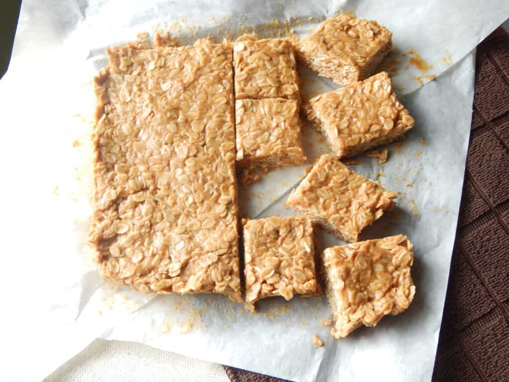 No Bake Peanut Butter Oatmeal Bars