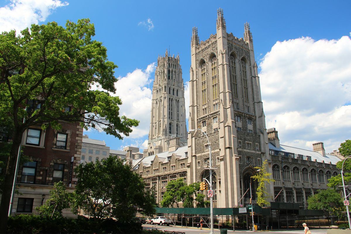 <p>This sight for sore eyes on the Upper West Side of Manhattan was built in a Gothic architecture style that almost blends into the city streets. Today, it serves as a beautiful <a href="https://www.worldclassweddingvenues.com/venue-display/vid/3627">wedding venue</a>. </p><p><a class="body-btn-link" href="https://go.redirectingat.com?id=74968X1553576&url=https%3A%2F%2Fwww.tripadvisor.com%2FNeighborhood-g60763-n7212959-Morningside_Heights-New_York_City_New_York.html&sref=https%3A%2F%2Fwww.housebeautiful.com%2Flifestyle%2Fg15957174%2Fbest-castles-united-states%2F">Shop Now</a></p>