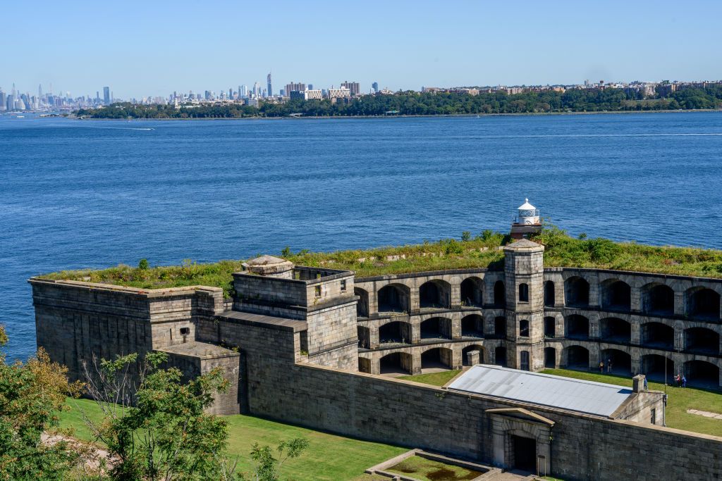 <p>This 19th-century Staten Island fortress took 14 years to complete. It's named after <a href="https://www.nps.gov/places/000/battery-weed.htm">Stephen Weed</a>, a New Yorker who was killed during 1863's Battle of Gettysburg. The contrast of the enormous brick structure and the Manhattan skyline makes for an eerily beautiful picture. </p><p><a class="body-btn-link" href="https://go.redirectingat.com?id=74968X1553576&url=https%3A%2F%2Fwww.tripadvisor.com%2FAttraction_Review-g48682-d610646-Reviews-Fort_Wadsworth-Staten_Island_New_York.html&sref=https%3A%2F%2Fwww.housebeautiful.com%2Flifestyle%2Fg15957174%2Fbest-castles-united-states%2F">Shop Now</a></p>