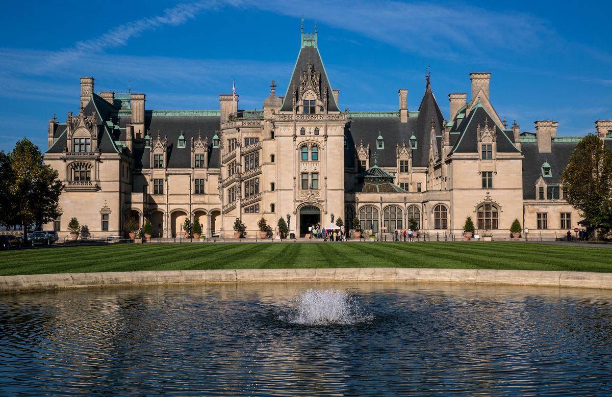 <p>After George Vanderbilt visited the Blue Ridge Mountains near Asheville, North Carolina, in 1898, he fell in love with the area and built this estate. The <a href="http://www.biltmore.com/">250-room French Renaissance chateau</a> took six years to build, with the help of architect Richard Morris Hunt and landscape architect Frederick Law Olmsted. Now, the estate boasts an award-winning vineyard and winery.</p><p><a class="body-btn-link" href="https://go.redirectingat.com?id=74968X1553576&url=https%3A%2F%2Fwww.tripadvisor.com%2FHotel_Review-g60742-d255249-Reviews-The_Inn_on_Biltmore_Estate-Asheville_North_Carolina.html&sref=https%3A%2F%2Fwww.housebeautiful.com%2Flifestyle%2Fg15957174%2Fbest-castles-united-states%2F">Shop Now</a></p>