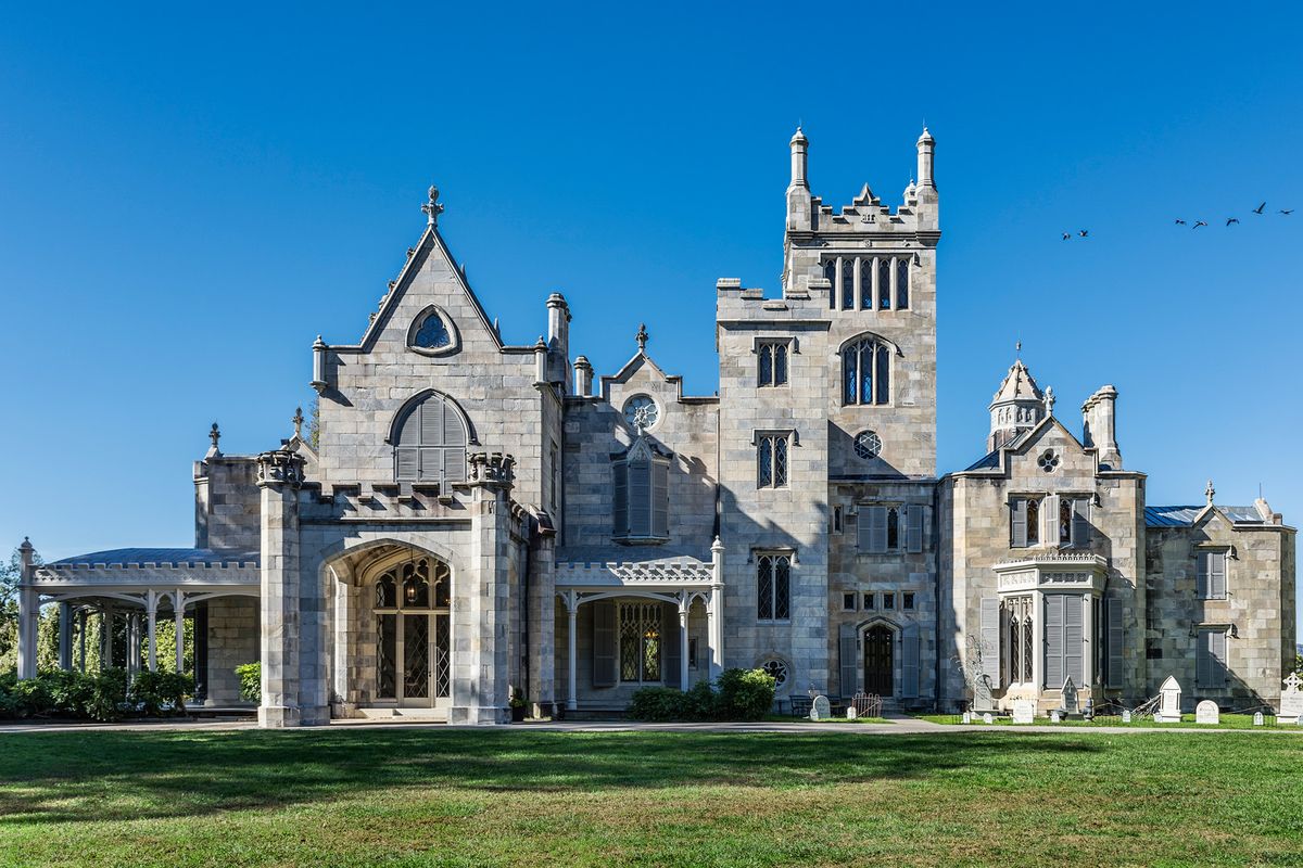 <p>Located in Tarrytown, New York, this 1838 mansion <a href="http://lyndhurst.org/">overlooking the Hudson River</a> is one of the country's best examples of Gothic Revival architecture. It was built for New York City Mayor William Paulding and was later bought by railroad tycoon Jay Gould. Today, it serves as a museum and wedding venue. Fun fact: It was also a filming location for <a href="https://lyndhurst.org/hbos-the-gilded-age/"><em>The Gilded Age</em> on HBO</a>.</p><p><a class="body-btn-link" href="https://go.redirectingat.com?id=74968X1553576&url=https%3A%2F%2Fwww.tripadvisor.com%2FAttraction_Review-g48720-d104381-Reviews-Lyndhurst-Tarrytown_New_York.html&sref=https%3A%2F%2Fwww.housebeautiful.com%2Flifestyle%2Fg15957174%2Fbest-castles-united-states%2F">Shop Now</a></p>
