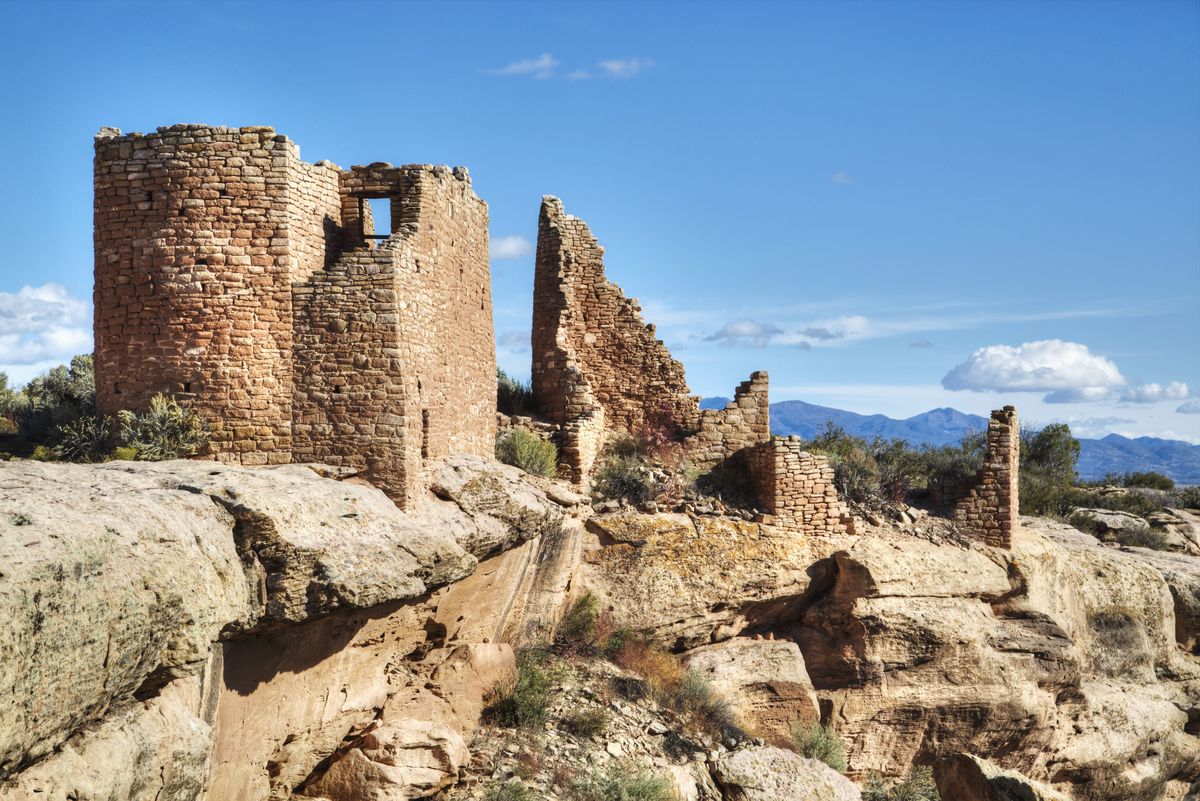 <p>These Ancestral Puebloan ruins once served as home to 2,500 people and were built between 1200 and 1300 A.D. Today, they are part of the <a href="https://www.nps.gov/hove/index.htm">Hovenweep National Monument</a>, which spans across southwestern Colorado and southeastern Utah.</p><p><a class="body-btn-link" href="https://go.redirectingat.com?id=74968X1553576&url=https%3A%2F%2Fwww.tripadvisor.com%2FAttraction_Review-g60857-d102614-Reviews-Hovenweep_National_Monument-Cortez_Colorado.html&sref=https%3A%2F%2Fwww.housebeautiful.com%2Flifestyle%2Fg15957174%2Fbest-castles-united-states%2F">Shop Now</a></p>