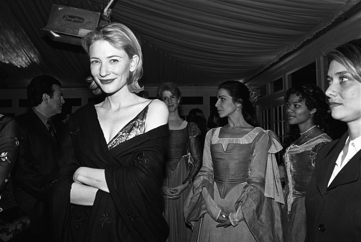 1998: Becoming Elizabeth I