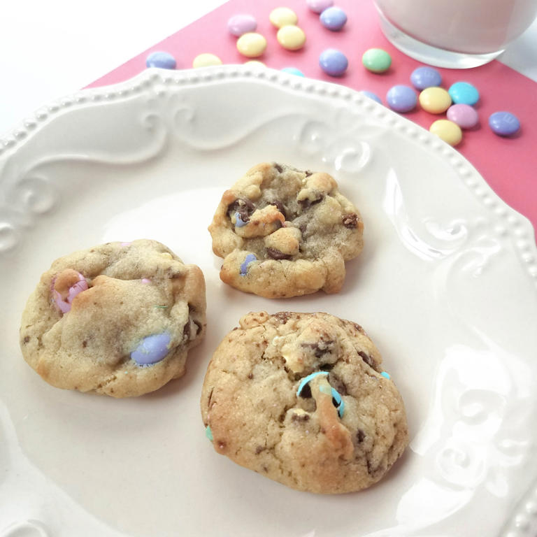 Make these M&M Chocolate Chip Walnut Cookies for Easter