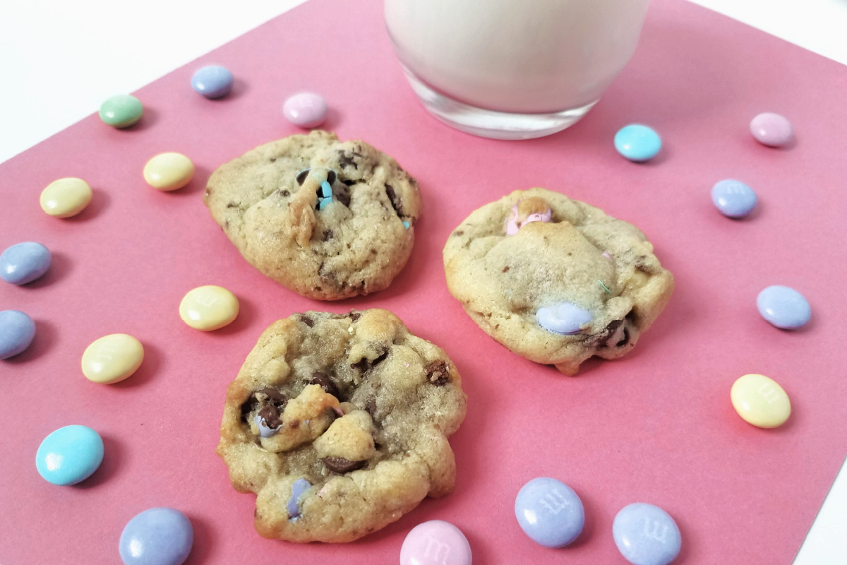Make these M&M Chocolate Chip Walnut Cookies for Easter