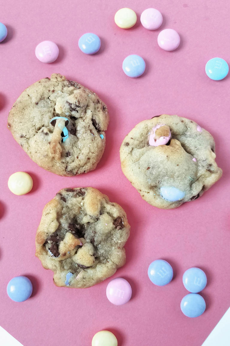 Make these M&M Chocolate Chip Walnut Cookies for Easter