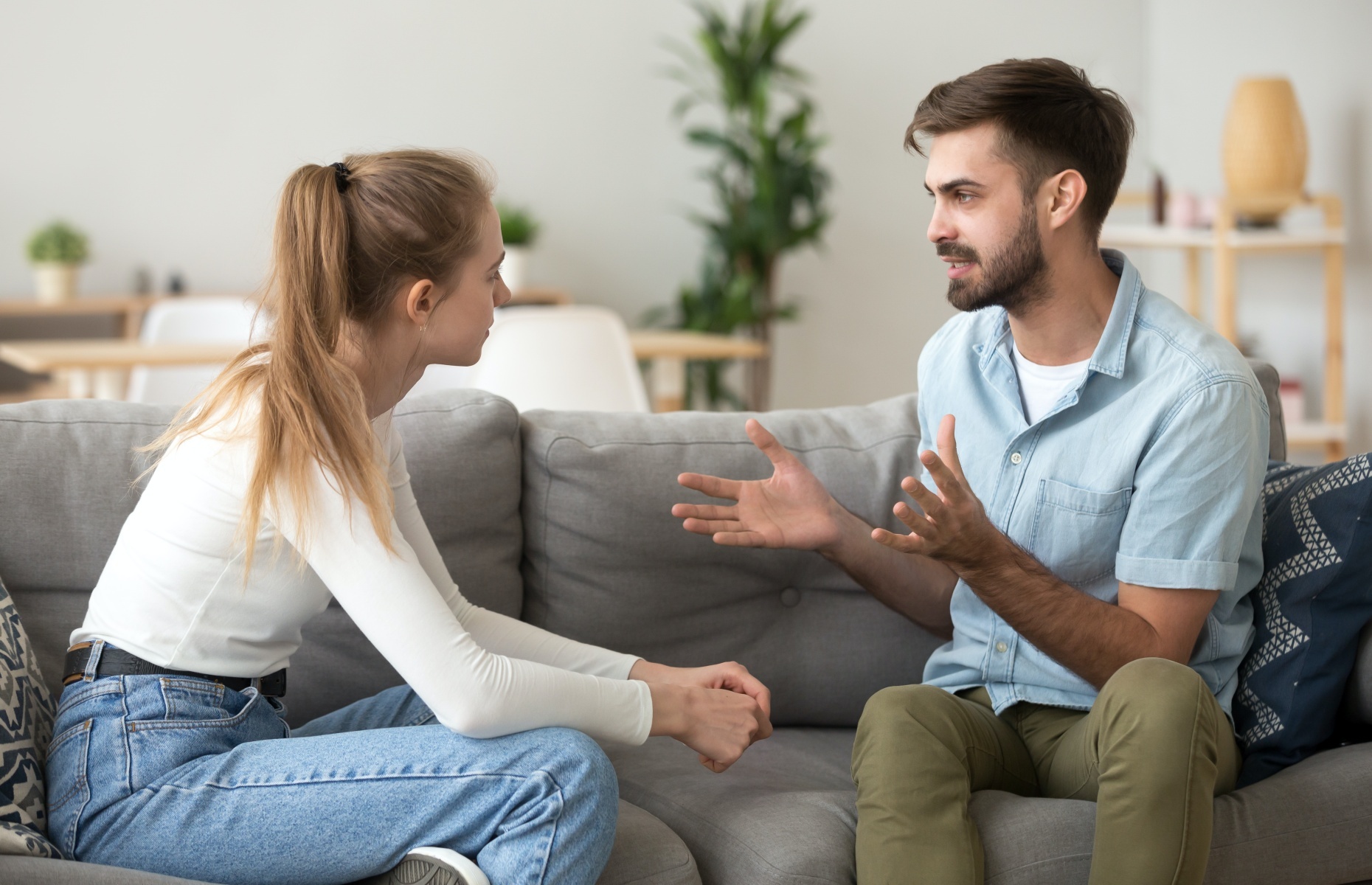 Wie man als Paar die Hausarbeit richtig aufteilt