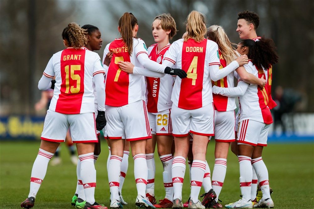 Ajax Vrouwen Winnen Opnieuw Van PSV En Plaatsen Zich Voor Finale ...