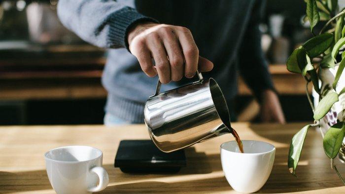 sulit berhenti minum kopi? berikut dr. zaidul akbar bagikan solusi untuk hilangkan kecanduan kopi