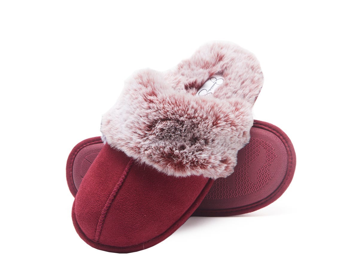 The 17 best slippers for women in 2024, according to style editors