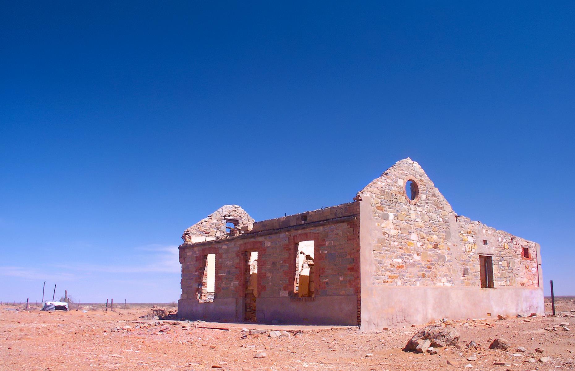 Eerie abandoned towns and cities around the world