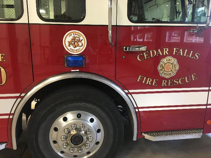 Cedar Falls crews respond to two evening residential fires