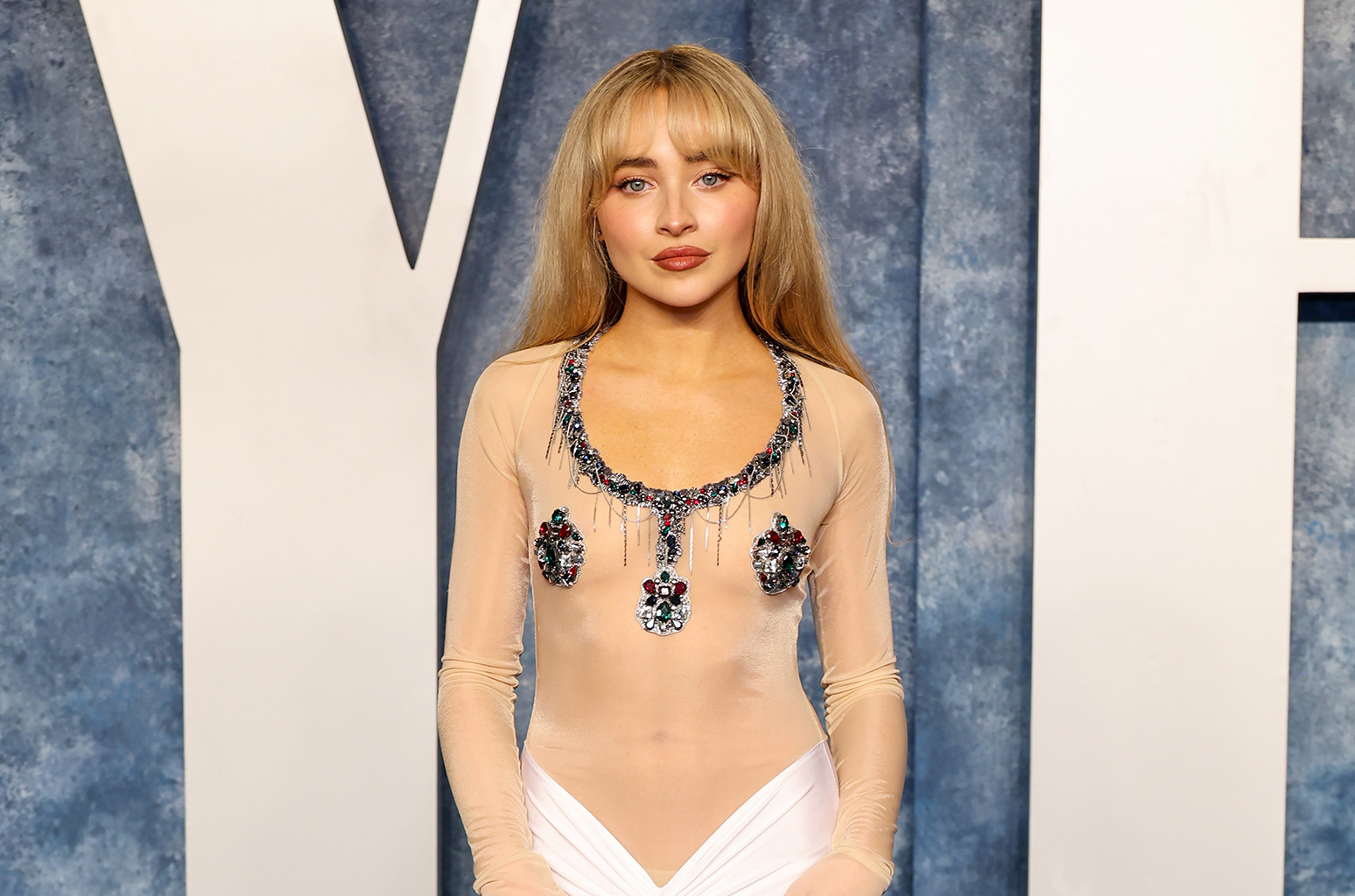 Sabrina Carpenter Expands On Her Sweet Tooth With Luxurious New Fragrance Heres How To Shop 3203
