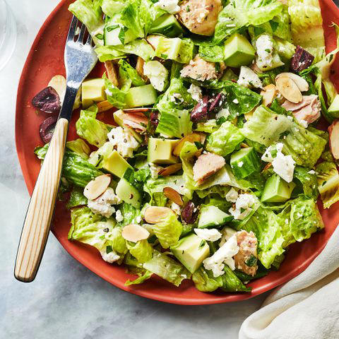 16 High-Fiber Salads That Follow the Mediterranean Diet
