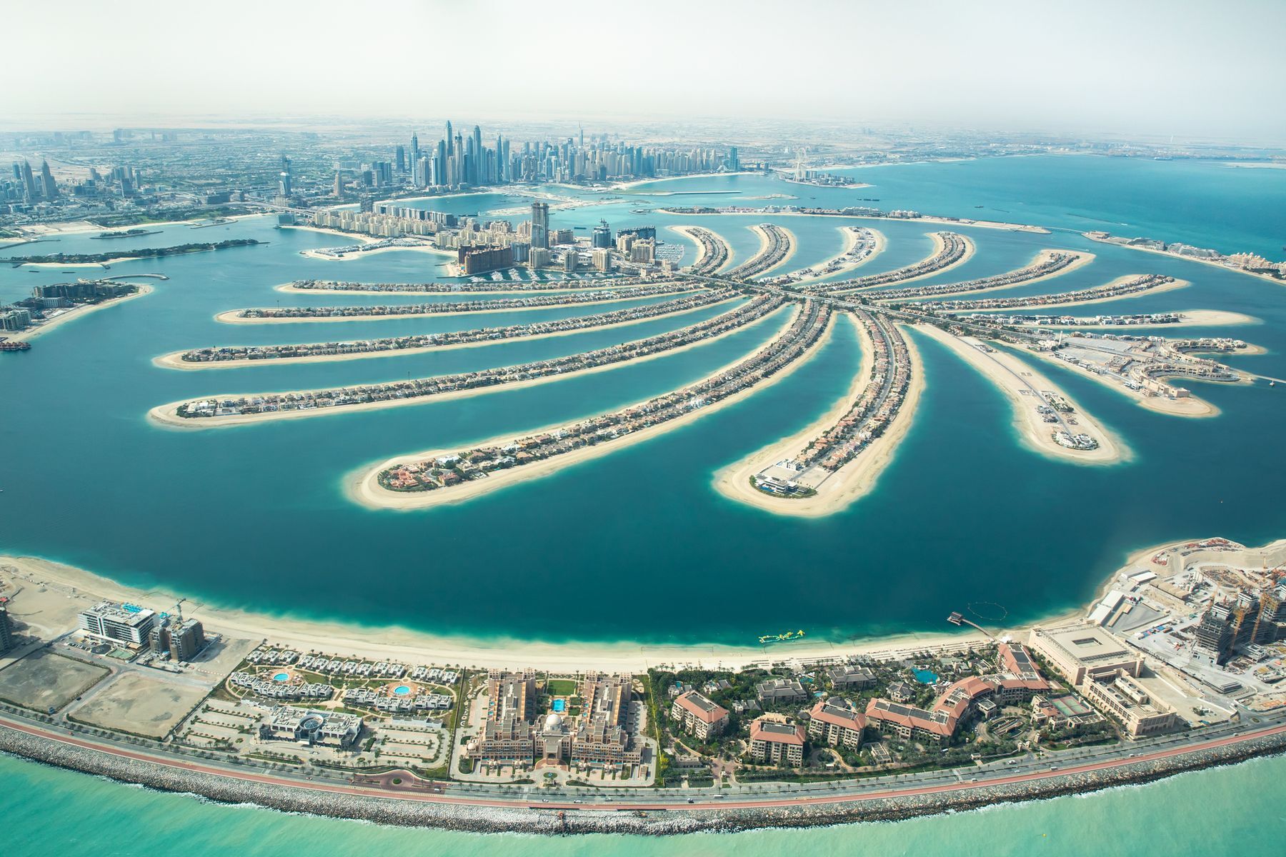 Palm jumeirah. Дубай остров Пальма Джумейра. Джебель Али Дубай. Пальма Джумейра и Дубай Марина. Дубай остров Пальма Джумейра отель.