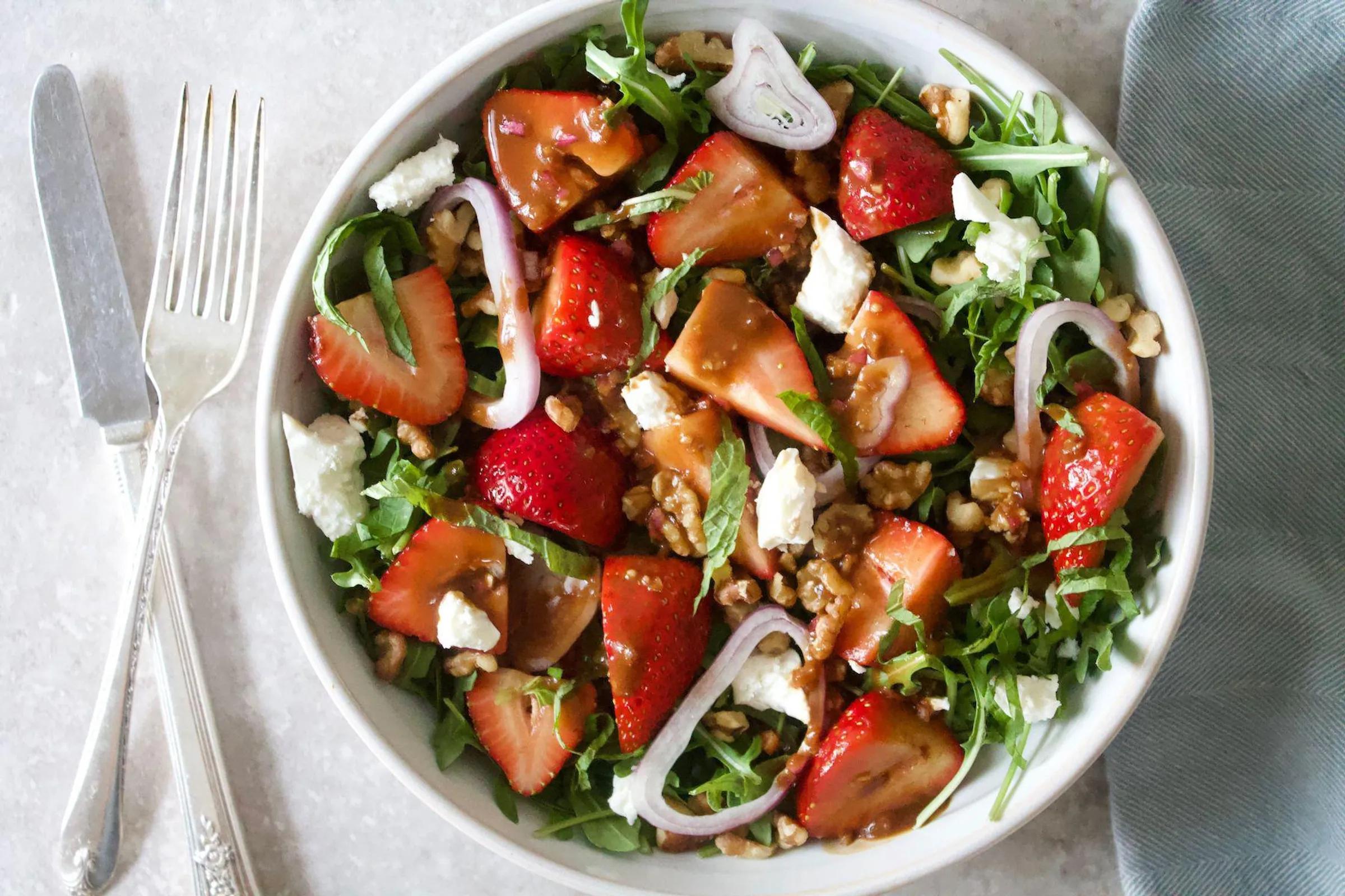 Whip up this sweet-and-savory salad with a balsamic vinaigrette dressing for a deceptively nutritious lunch. (via <a href="https://www.brit.co/spring-salad-recipe/"><strong>Brit + Co.</strong></a>)