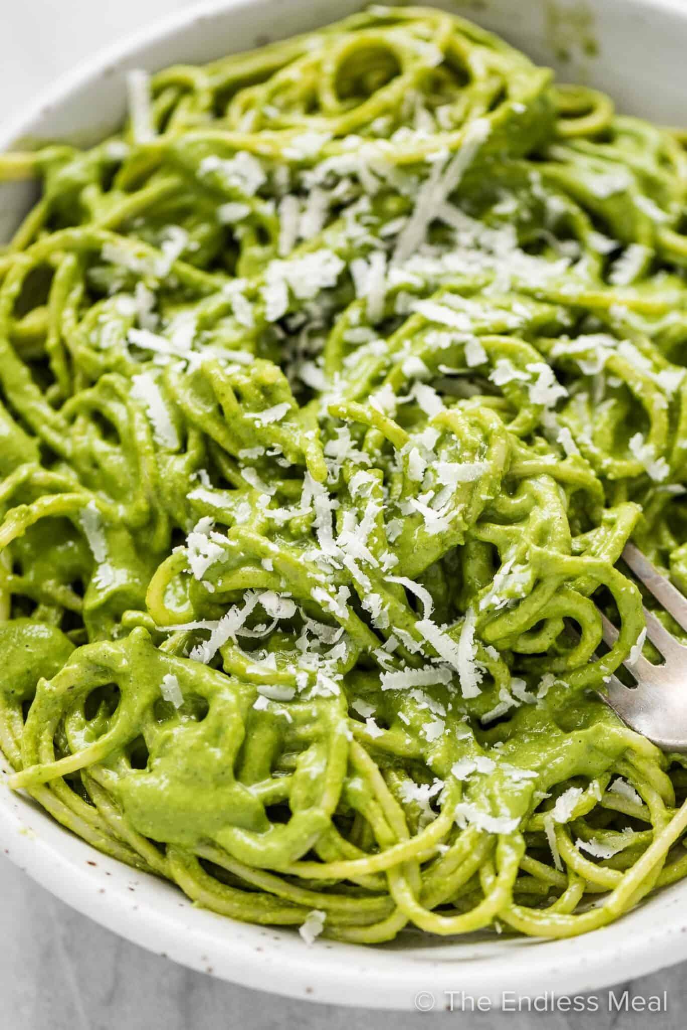 Serve this creamy sauce in just 5 minutes. Use it to drown your favorite pasta shape or roasted cauliflower rice in pure deliciousness. (via <a href="https://www.theendlessmeal.com/creamy-pesto-sauce/"><strong>The Endless Meal</strong></a>)