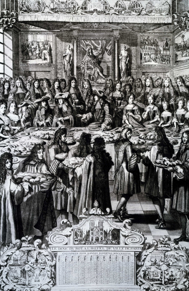 <p>Luis XIV tenía fama de derrochador. Le encantaban las artes y la buena mesa. Todas las noches, a las 22:00 horas, se celebraba una cena para toda la corte en la que trabajaban 500 empleados para preparar y servir.</p>