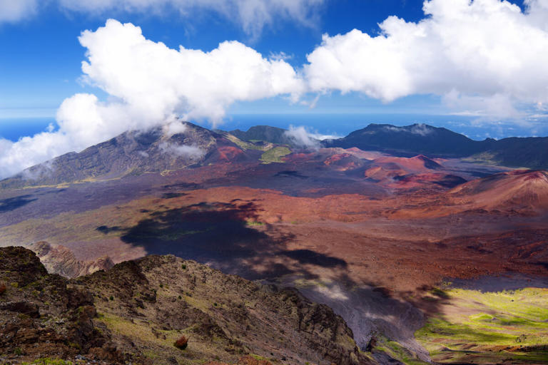 Planning a trip to Maui? One of the top things to do in Maui is visit Haleakala Crater. Find out the best Haleakala National Park tips for your next trip. This list of Haleakala National Park tips contains affiliate links which means if you purchase something from one of my affiliate links, I may earn ... Read more