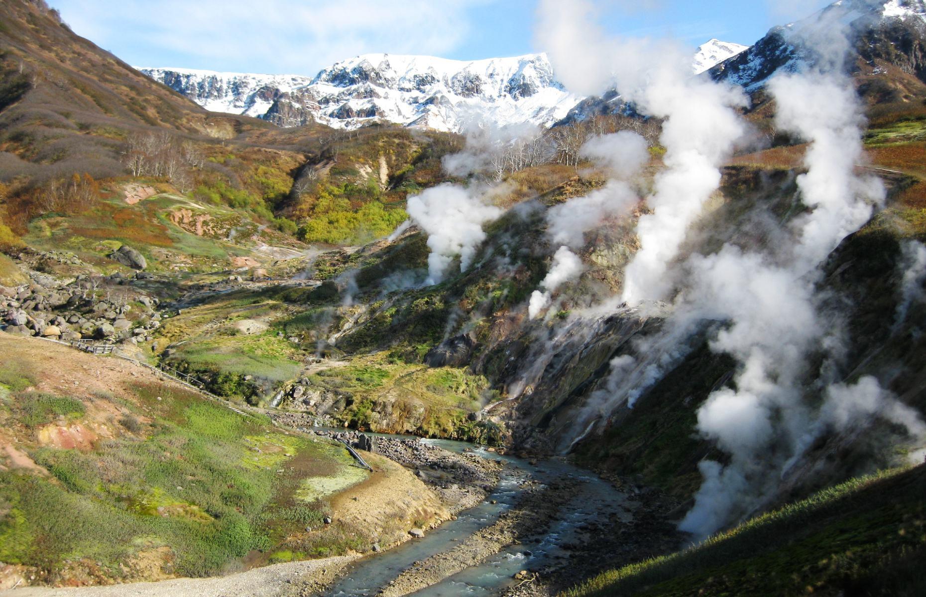 24 American Volcanoes That Are Ready To Blow