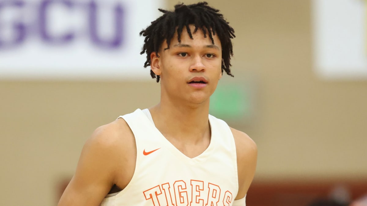 Tracking Gonzaga's top 2025 basketball recruits Isiah Harwell and