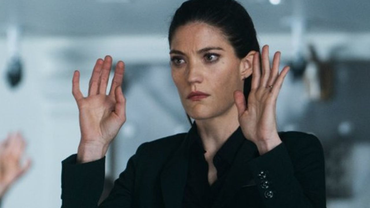 jennifer-carpenter-what-to-watch-if-you-like-the-dexter-star