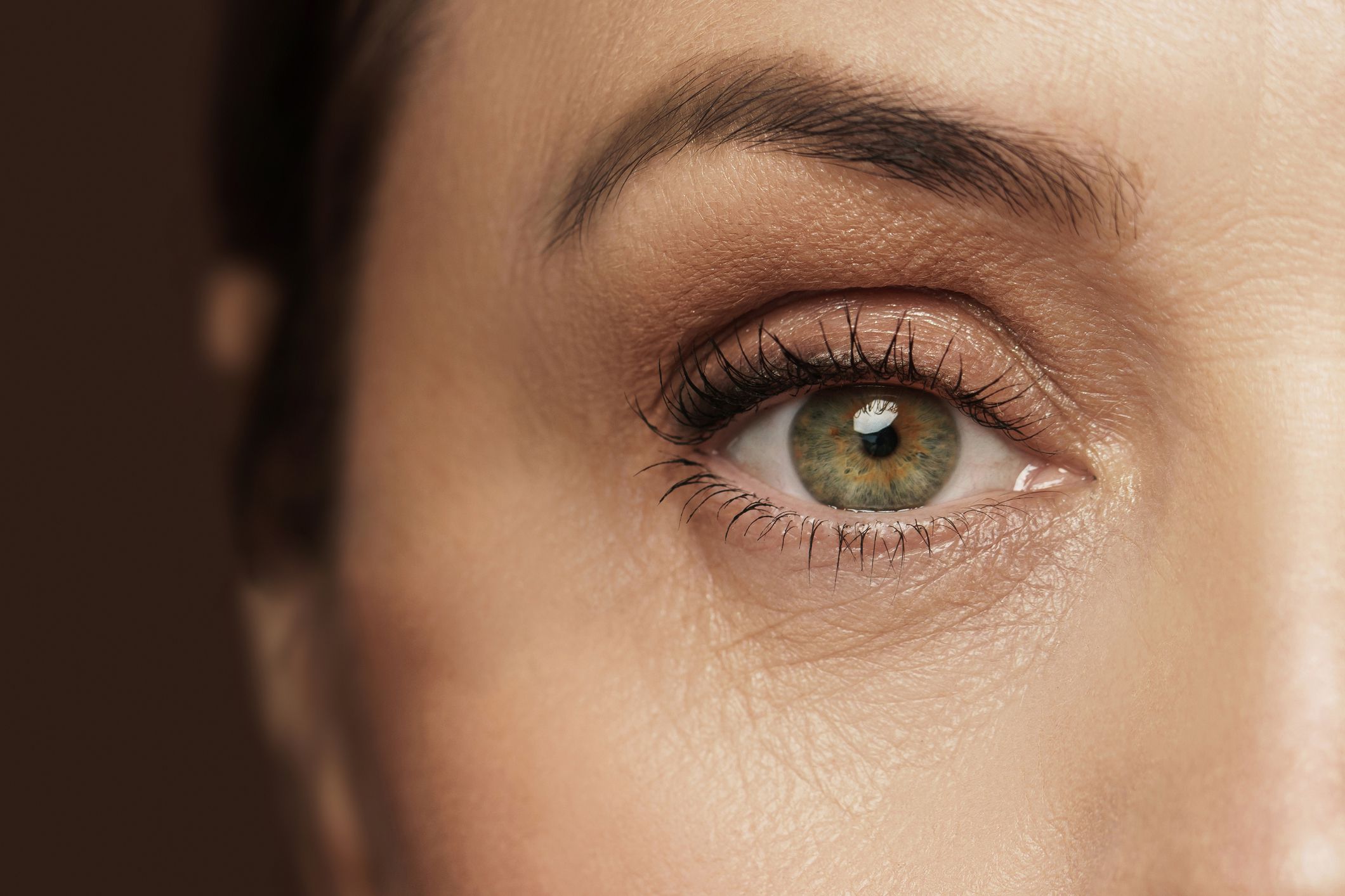 bolsas en los ojos: el ingrediente casero que ayuda a reducirlas