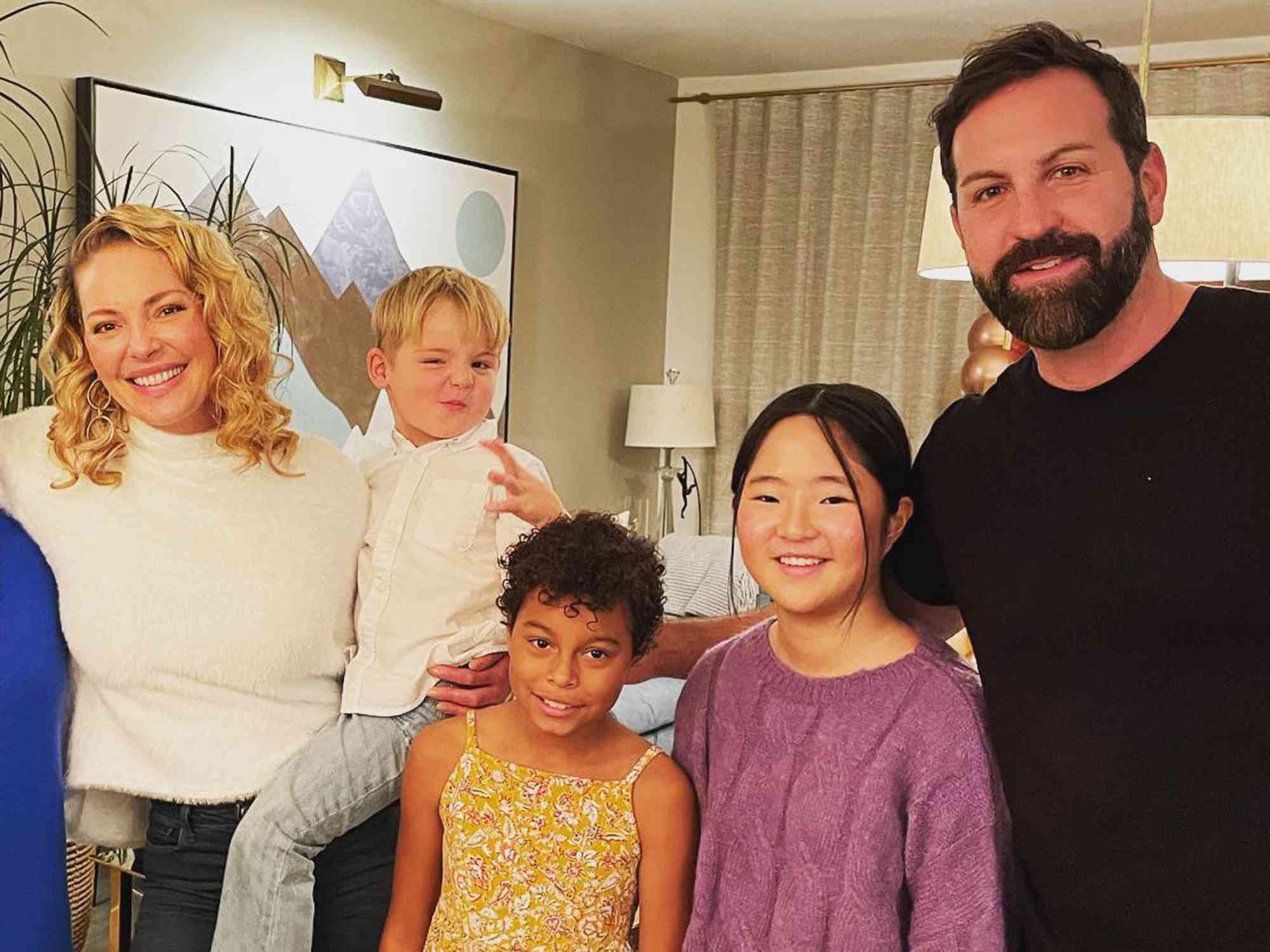 Katherine Heigl S 3 Kids All About Naleigh Adalaide And Joshua   AA19hvIT.img